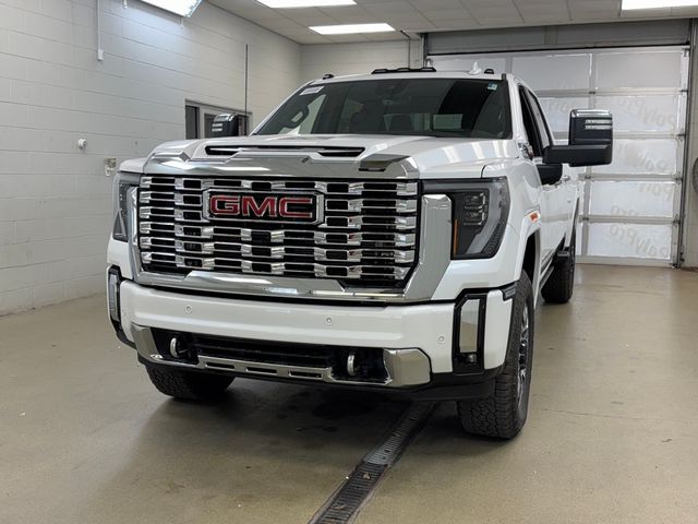 2025 GMC Sierra 3500HD Denali