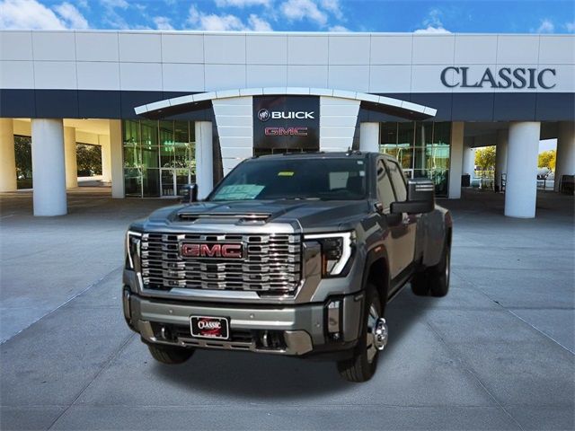 2025 GMC Sierra 3500HD Denali