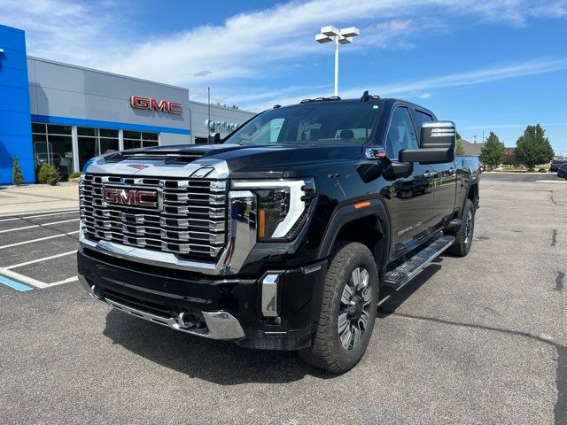 2025 GMC Sierra 3500HD Denali