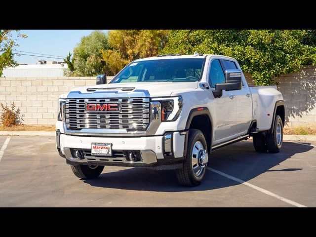 2025 GMC Sierra 3500HD Denali