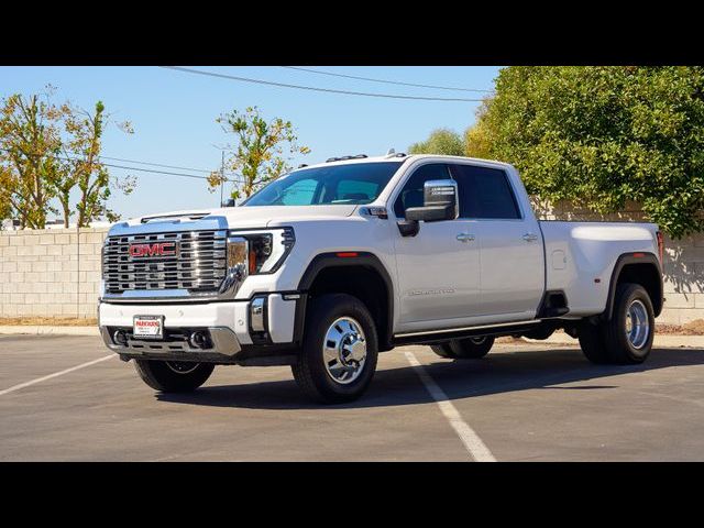 2025 GMC Sierra 3500HD Denali