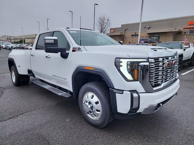 2025 GMC Sierra 3500HD Denali