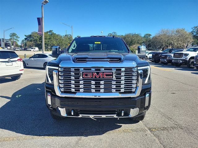 2025 GMC Sierra 3500HD Denali