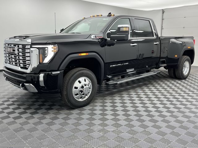 2025 GMC Sierra 3500HD Denali