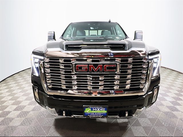 2025 GMC Sierra 3500HD Denali