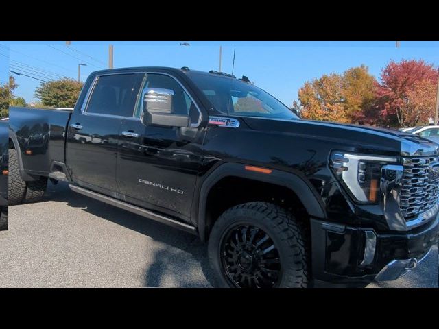 2025 GMC Sierra 3500HD Denali