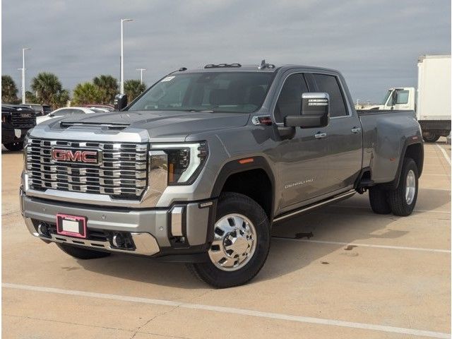 2025 GMC Sierra 3500HD Denali