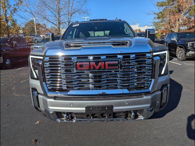 2025 GMC Sierra 3500HD Denali