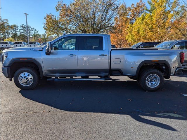 2025 GMC Sierra 3500HD Denali