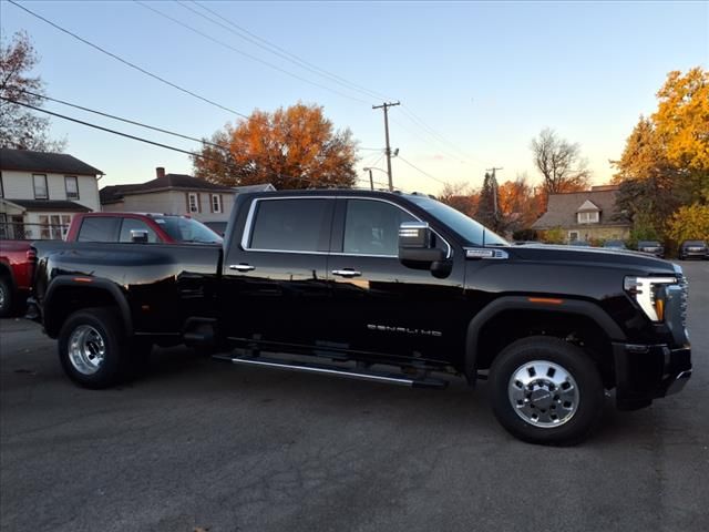 2025 GMC Sierra 3500HD Denali