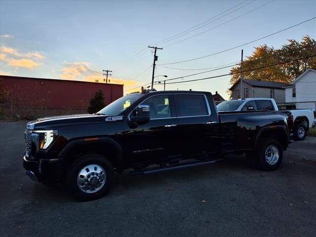 2025 GMC Sierra 3500HD Denali