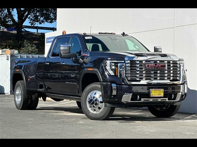 2025 GMC Sierra 3500HD Denali