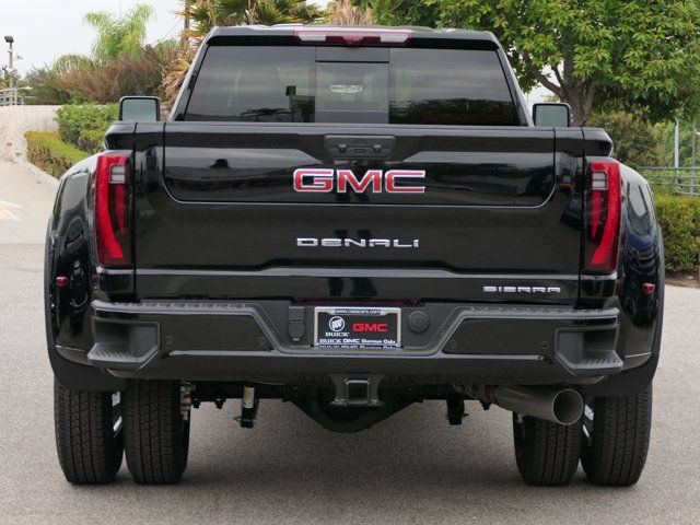 2025 GMC Sierra 3500HD Denali