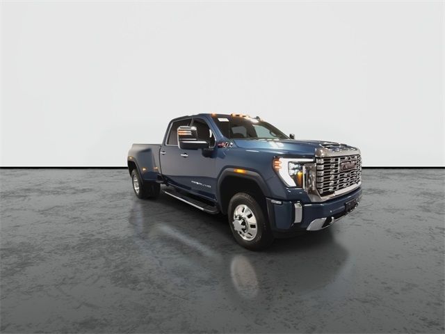 2025 GMC Sierra 3500HD Denali