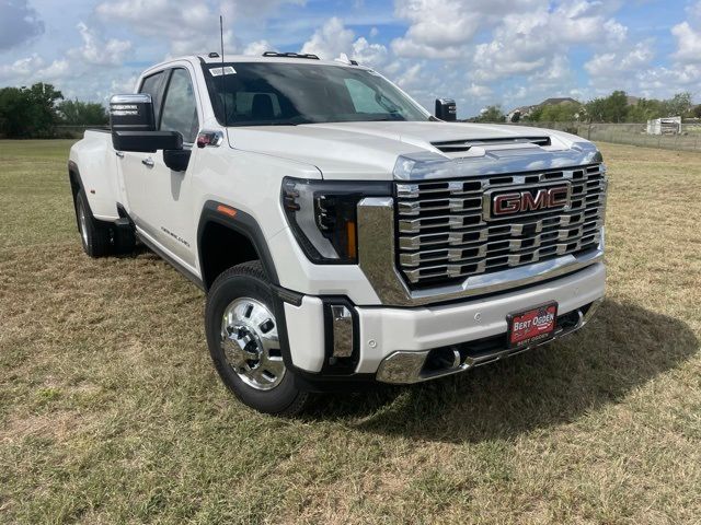 2025 GMC Sierra 3500HD Denali