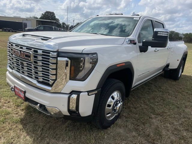 2025 GMC Sierra 3500HD Denali