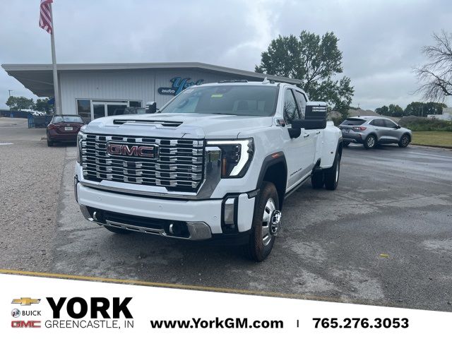 2025 GMC Sierra 3500HD Denali