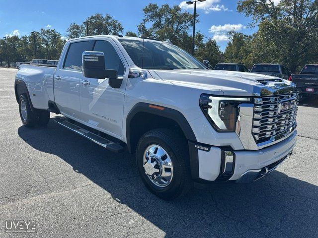 2025 GMC Sierra 3500HD Denali