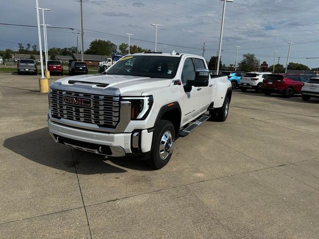 2025 GMC Sierra 3500HD Denali