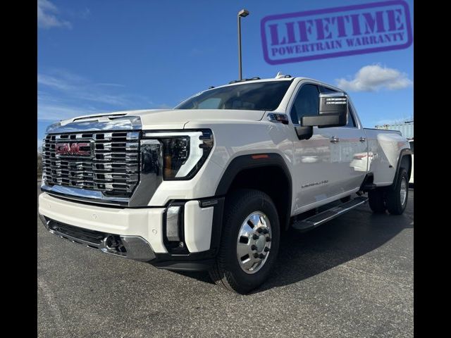 2025 GMC Sierra 3500HD Denali