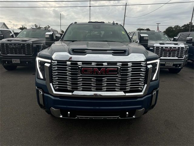 2025 GMC Sierra 3500HD Denali