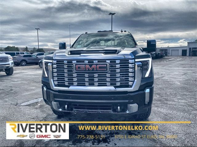 2025 GMC Sierra 3500HD Denali