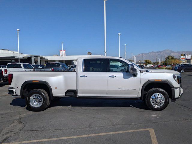 2025 GMC Sierra 3500HD Denali