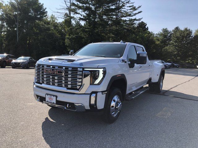 2025 GMC Sierra 3500HD Denali