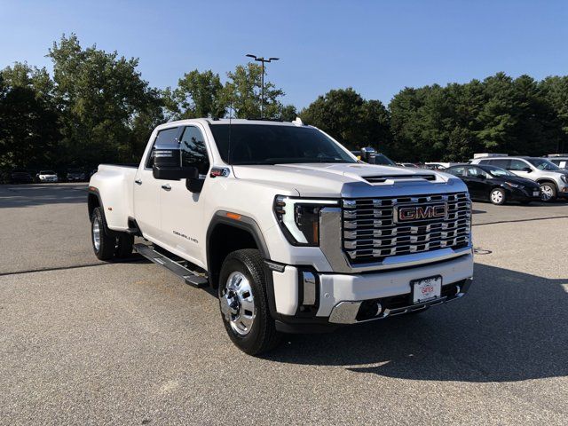 2025 GMC Sierra 3500HD Denali