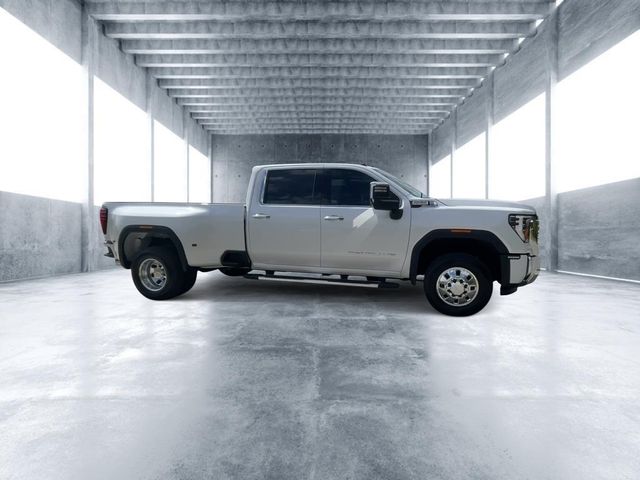 2025 GMC Sierra 3500HD Denali