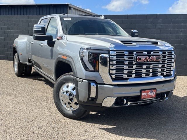 2025 GMC Sierra 3500HD Denali