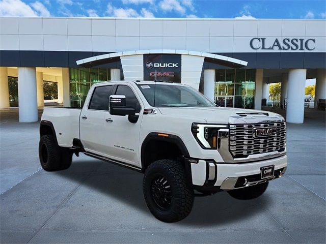 2025 GMC Sierra 3500HD Denali