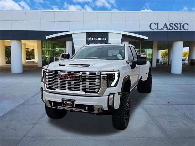 2025 GMC Sierra 3500HD Denali