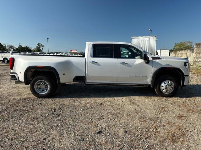 2025 GMC Sierra 3500HD Denali