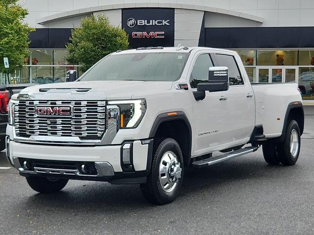 2025 GMC Sierra 3500HD Denali