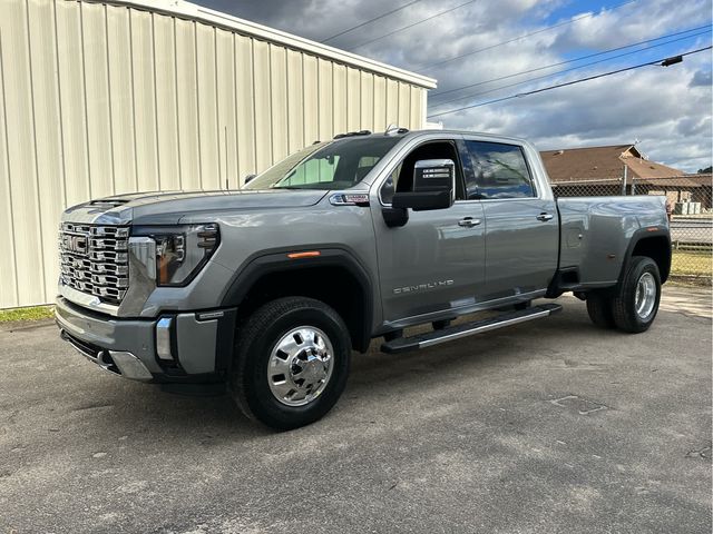 2025 GMC Sierra 3500HD Denali