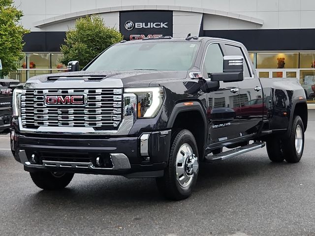 2025 GMC Sierra 3500HD Denali