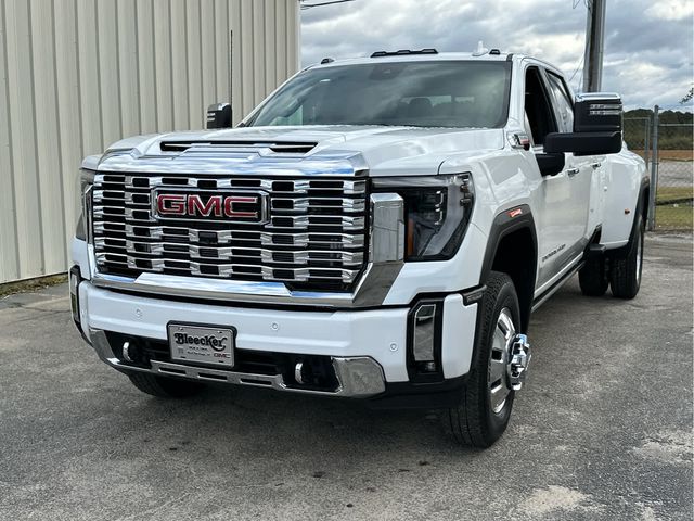 2025 GMC Sierra 3500HD Denali