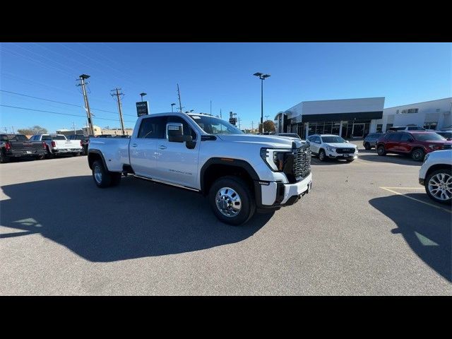 2025 GMC Sierra 3500HD Denali Ultimate