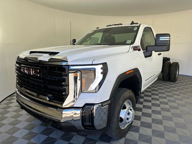 2025 GMC Sierra 3500HD Pro