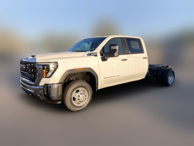 2025 GMC Sierra 3500HD Pro