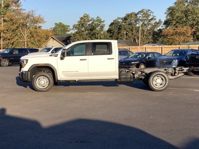 2025 GMC Sierra 3500HD Pro