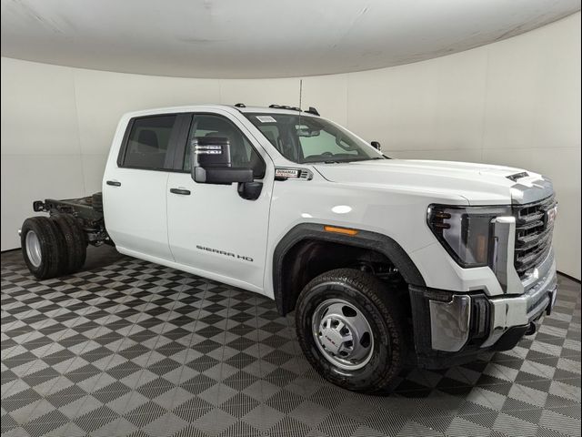 2025 GMC Sierra 3500HD Pro