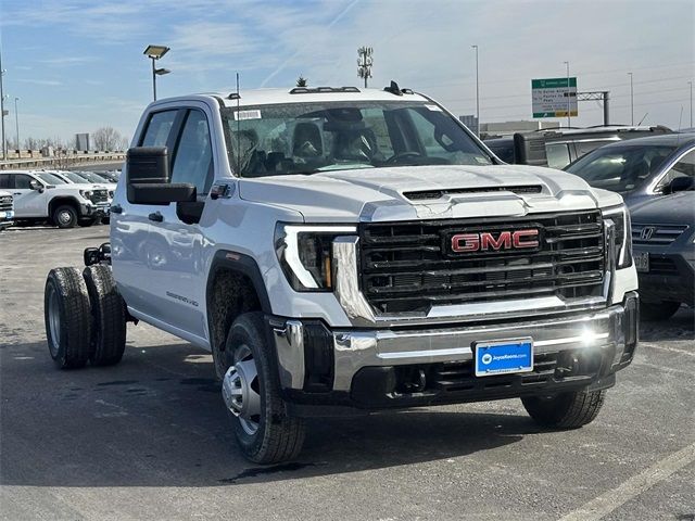 2025 GMC Sierra 3500HD Pro