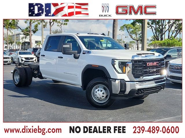 2025 GMC Sierra 3500HD Pro