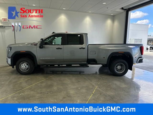 2025 GMC Sierra 3500HD Pro