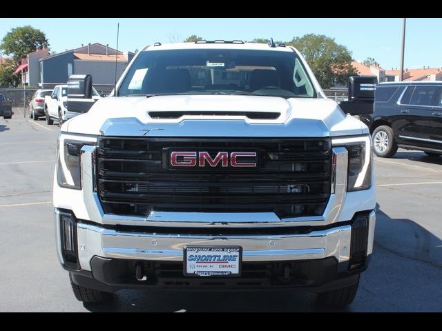 2025 GMC Sierra 3500HD Pro