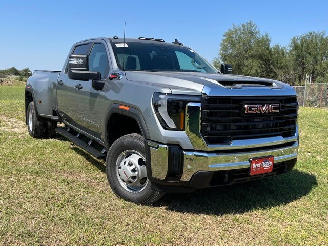 2025 GMC Sierra 3500HD Pro