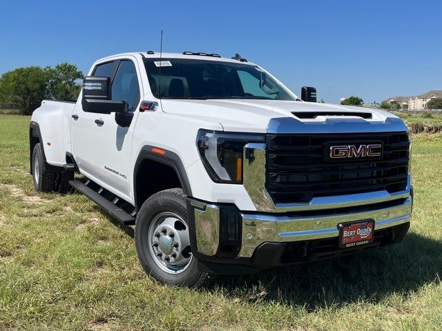 2025 GMC Sierra 3500HD Pro