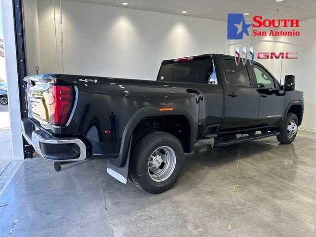 2025 GMC Sierra 3500HD Pro